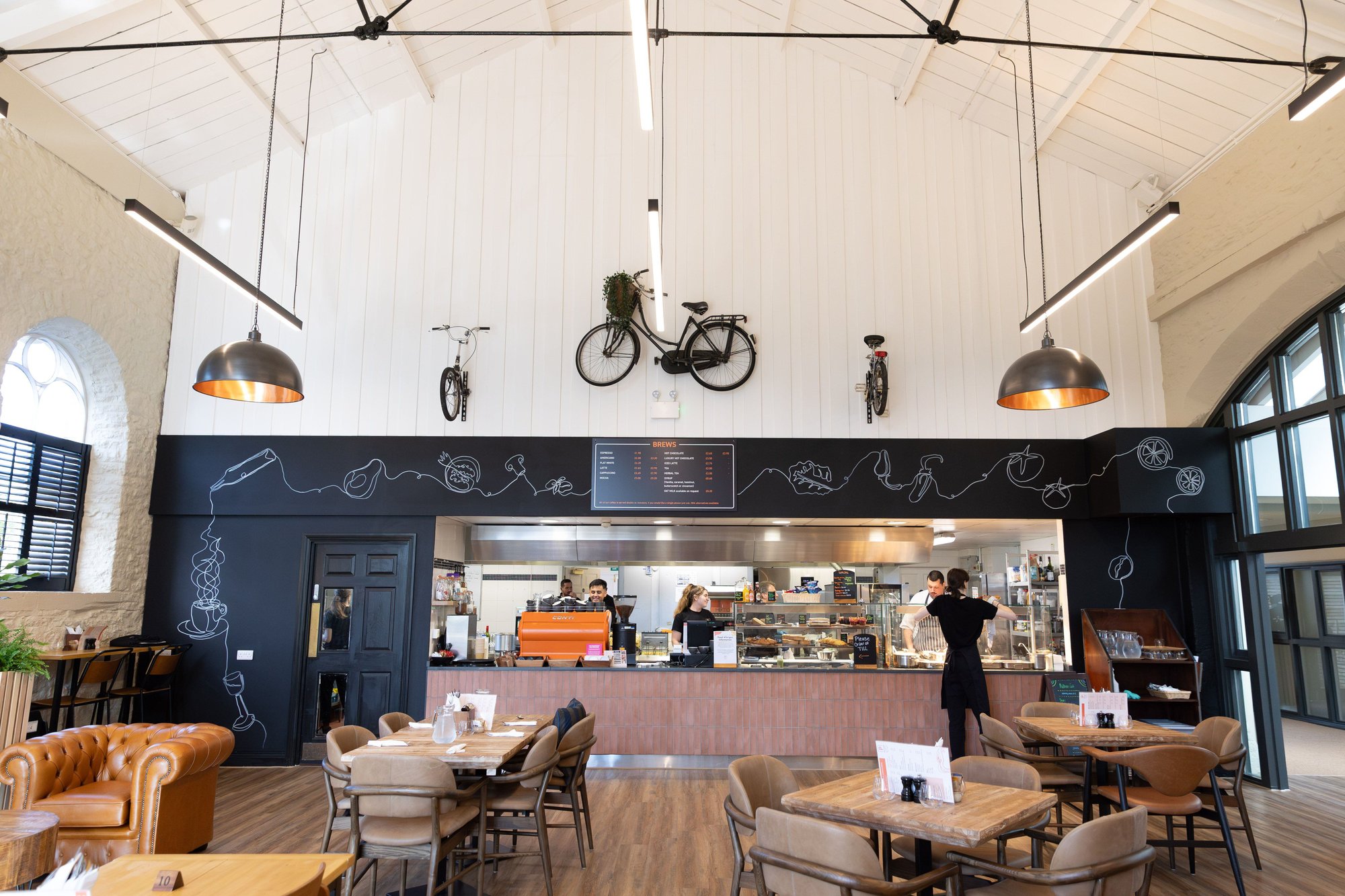 linear lighting in the Pullman Cafe