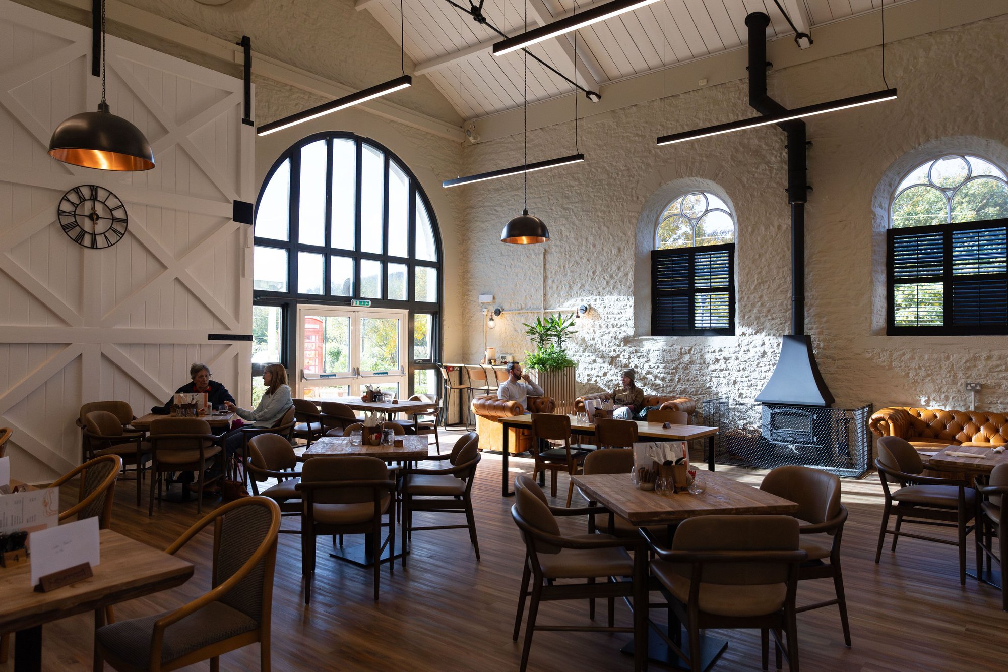 linear lighting inside a cafe