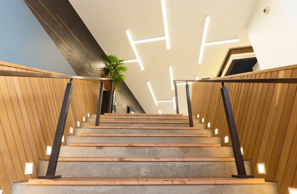 Surface Linear Lighting in an Office