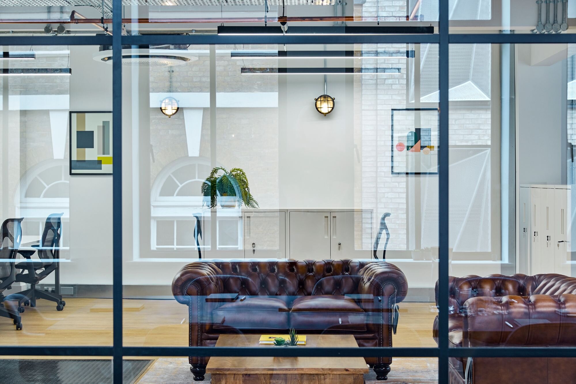 modern-office-linear-lighting