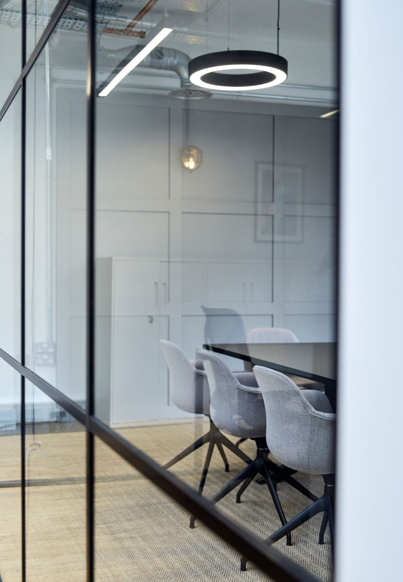 office-lighting-glass-meeting-room-min-1-1 office-lighting-glass-meeting-room-min-1-1