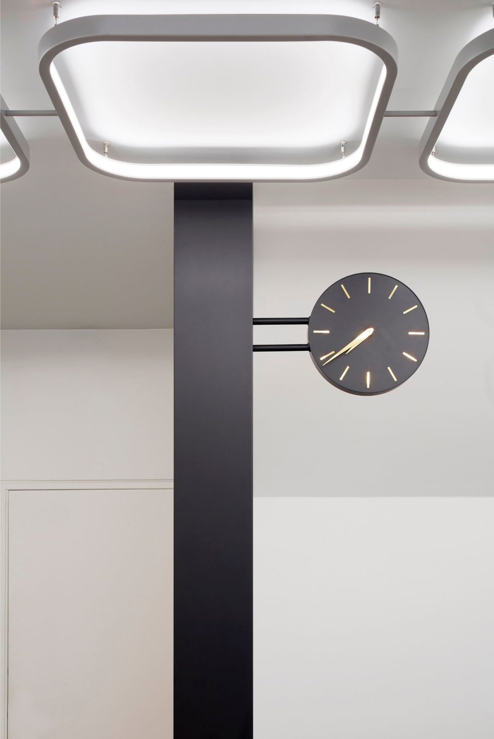 architectural-lighting-reception-area-min architectural-lighting-reception-area-min