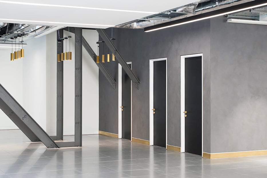 Premium city CAT A office fitout with an industrial feel at 80 Cannon Street, London.