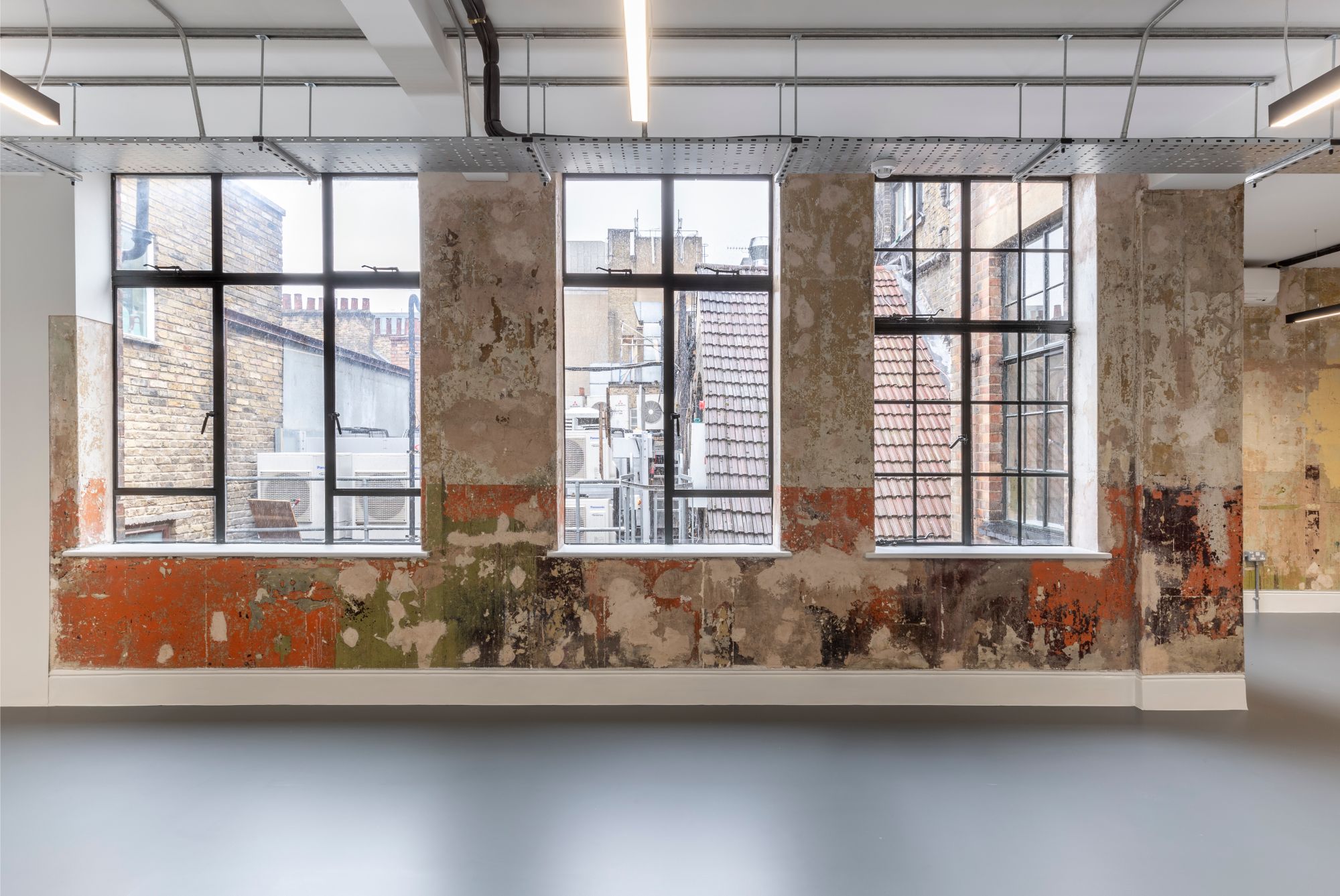 exposed-brickwork-in-office-space
