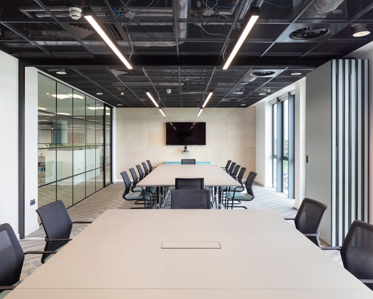 linear-lighting-office-meetingroom