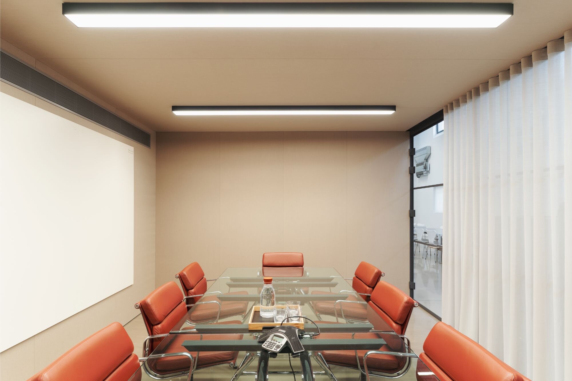 small-meeting-room-with-linear-lights-min
