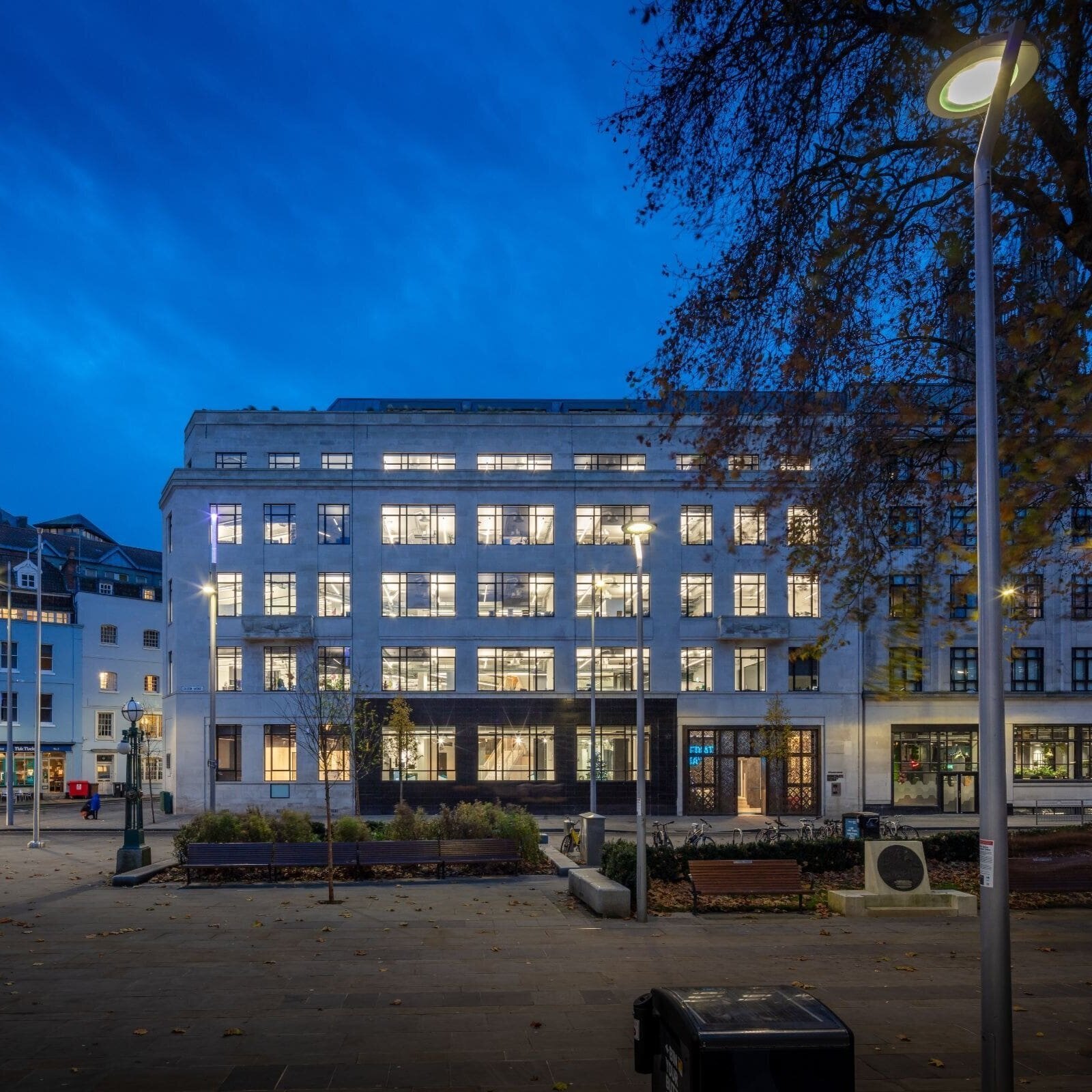 eagle-house-exterior-lighting