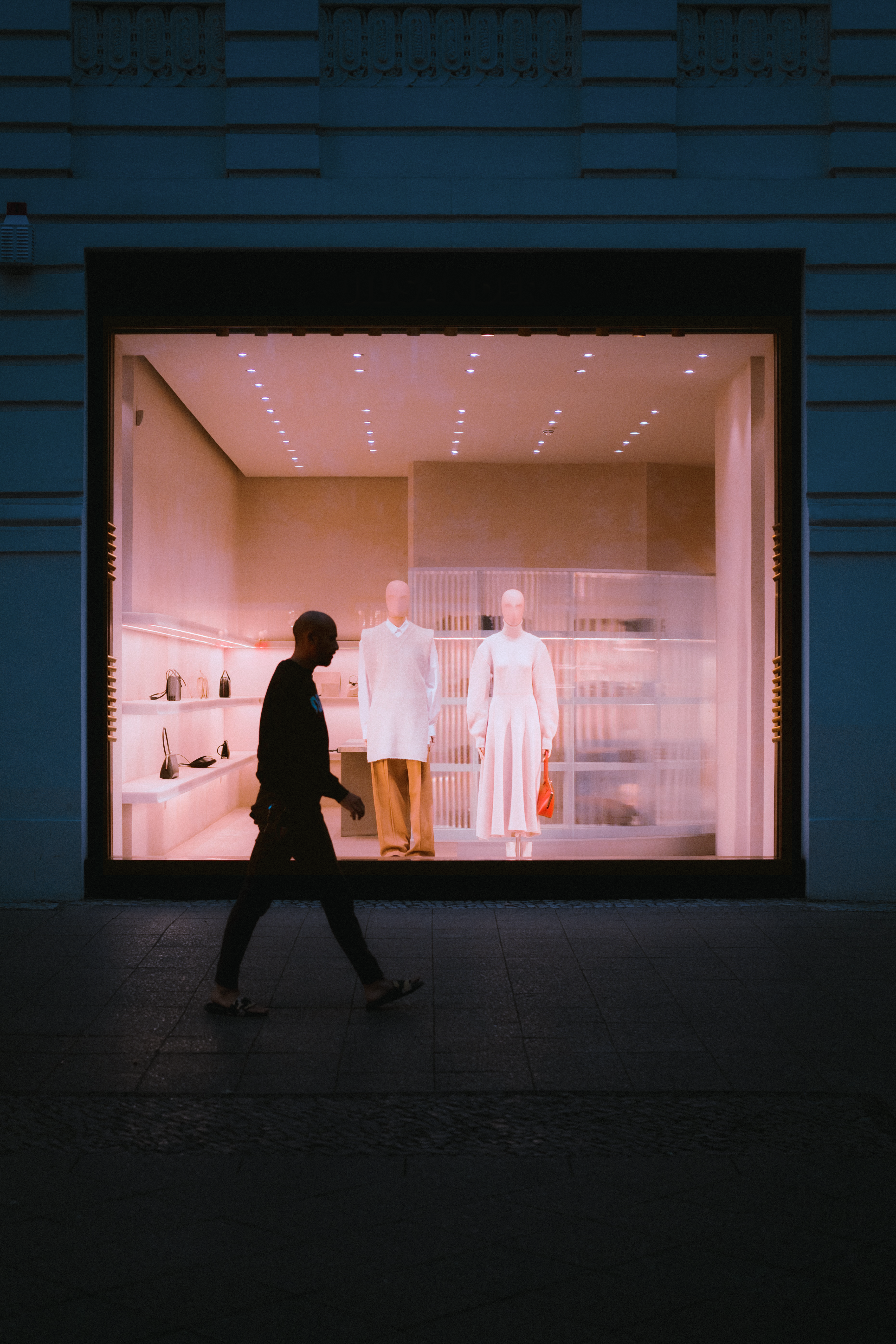 retail shop window3